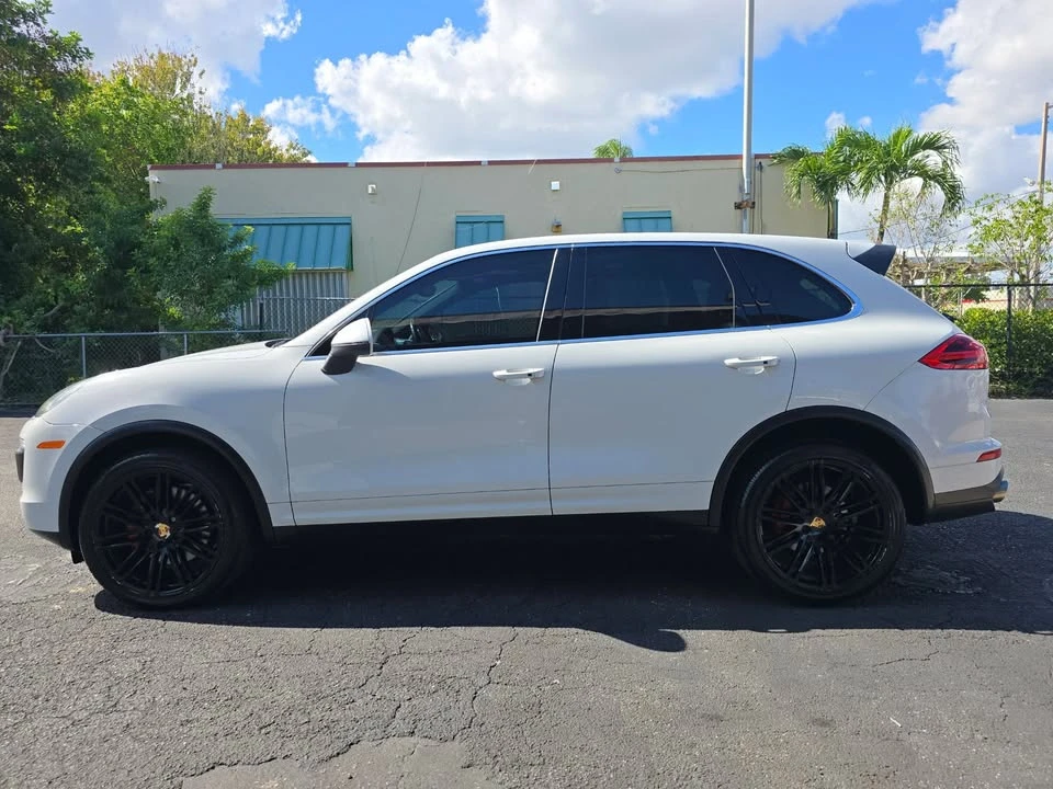 2016 Porsche 958 Cayenne - Image 2 of 20
