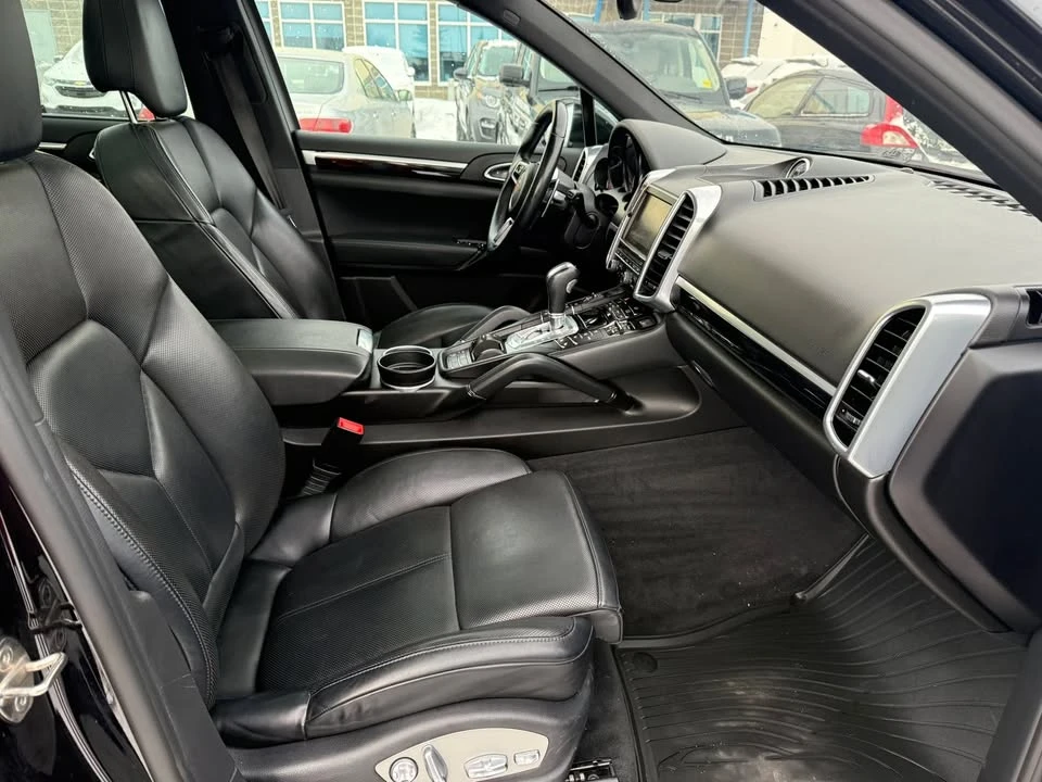2016 Porsche 958 Cayenne - Image 18 of 19