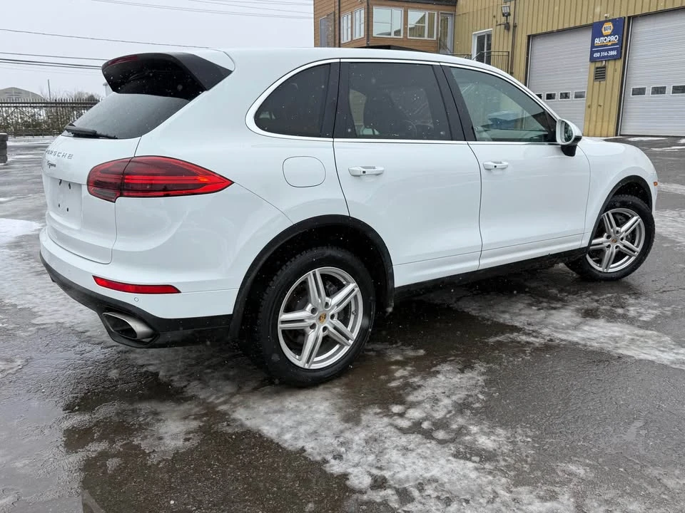 2016 Porsche 958 Cayenne - Image 4 of 17