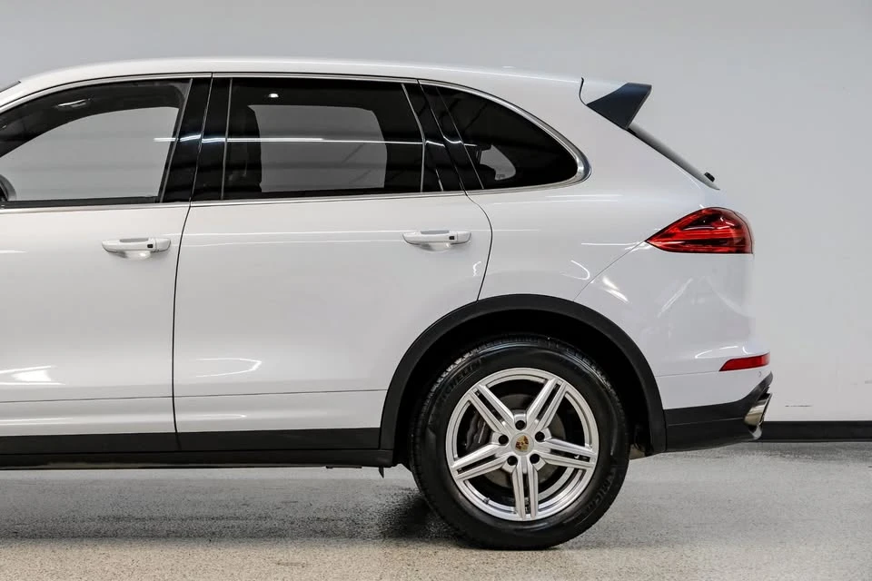 2016 Porsche 958 Cayenne - Image 12 of 18