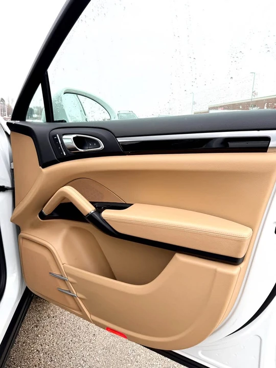 2016 Porsche 958 Cayenne - Image 7 of 9