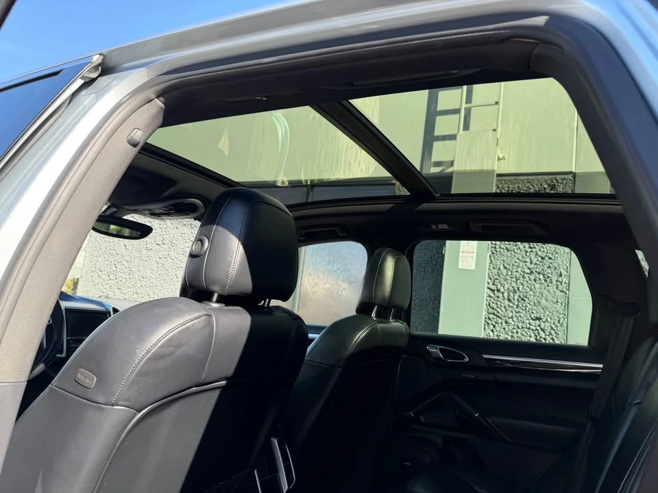 2016 Porsche 958 Cayenne - Image 10 of 12