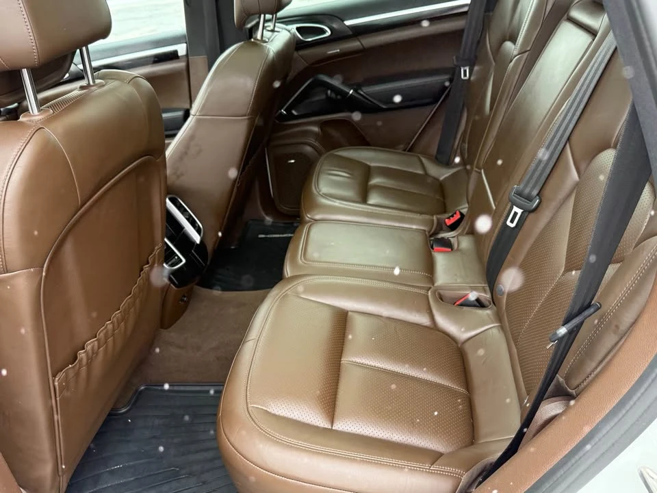 2016 Porsche 958 Cayenne - Image 11 of 17