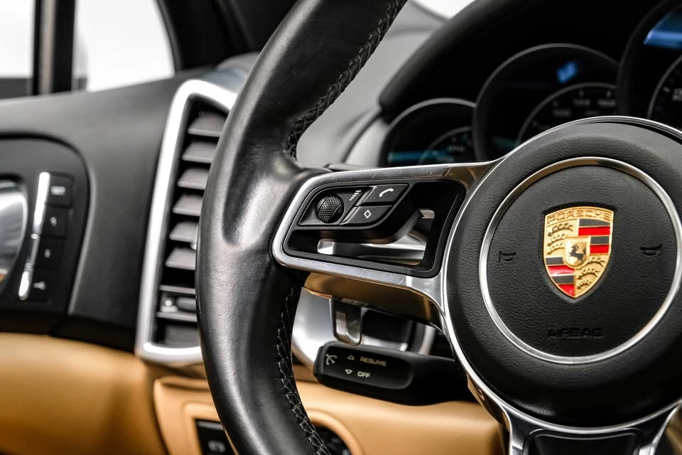 2016 Porsche 958 Cayenne - Image 17 of 18