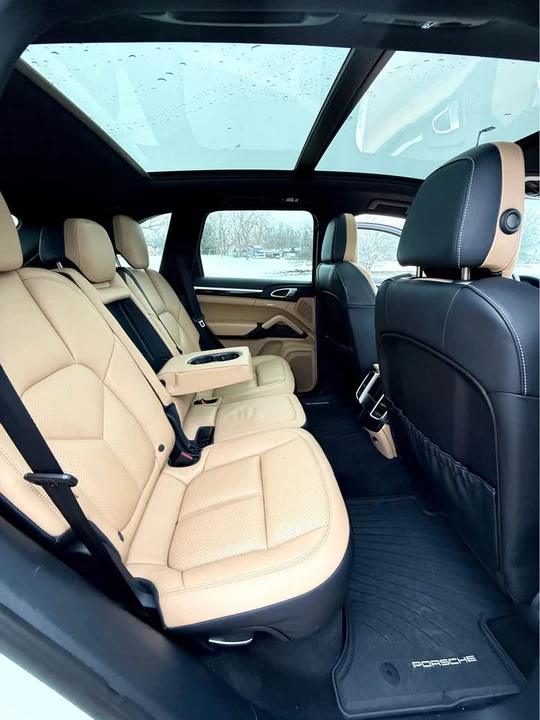 2016 Porsche 958 Cayenne - Image 4 of 9