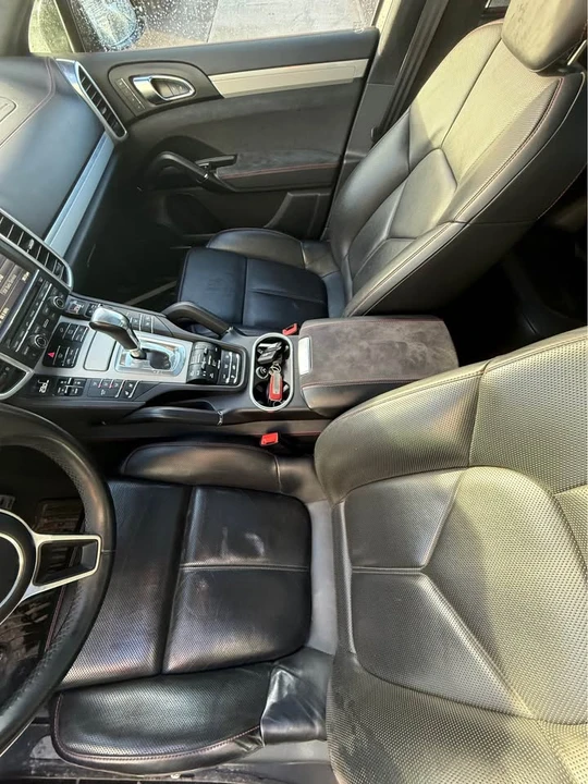 2016 Porsche 958 Cayenne - Image 10 of 14