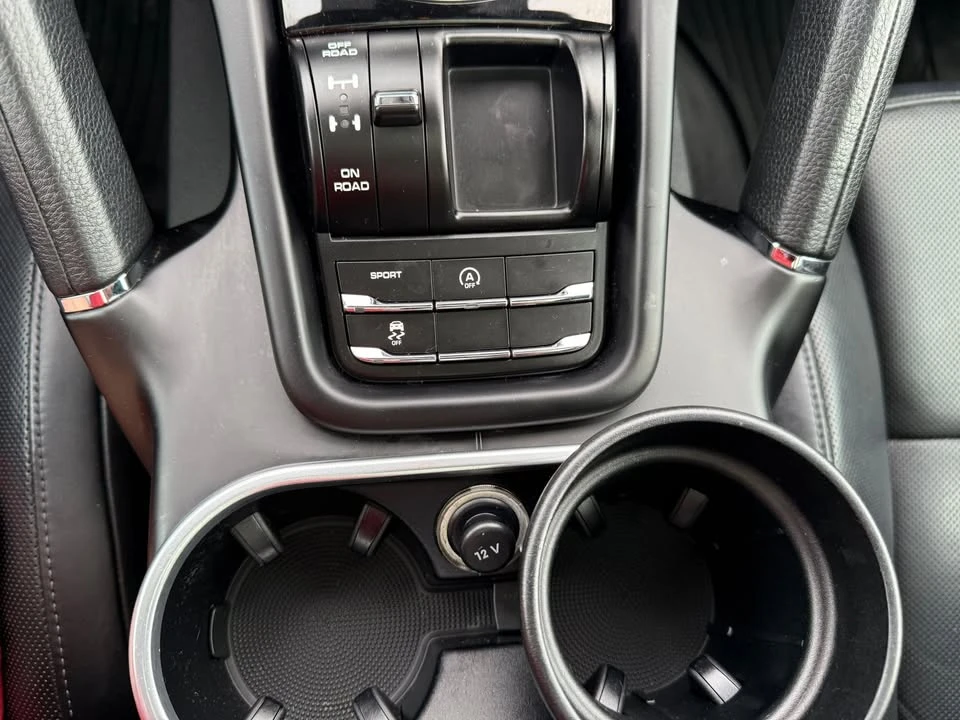 2016 Porsche 958 Cayenne - Image 14 of 19