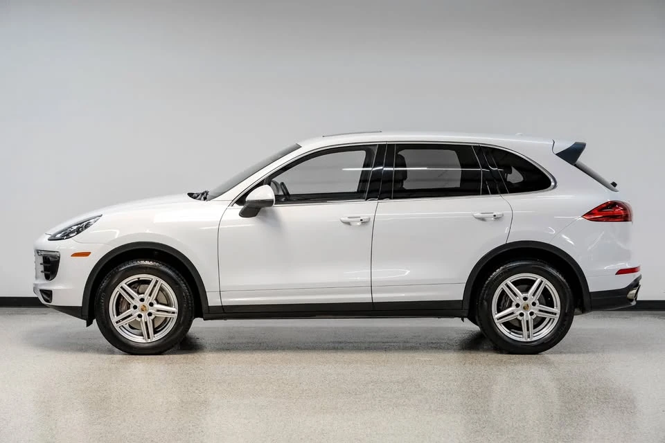 2016 Porsche 958 Cayenne - Image 10 of 18