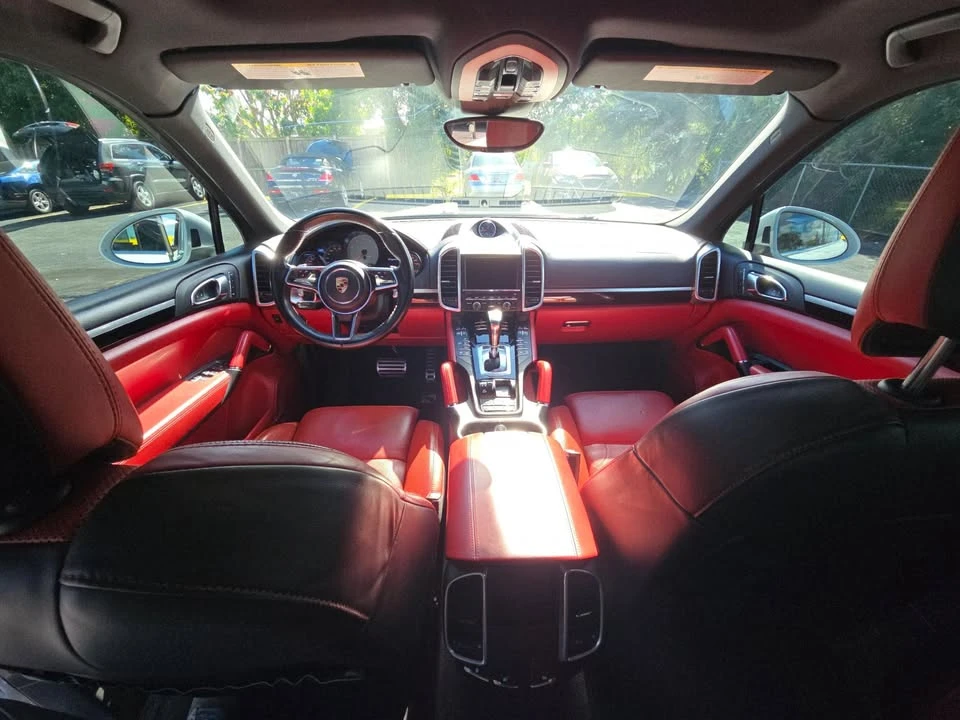 2016 Porsche 958 Cayenne - Image 16 of 20