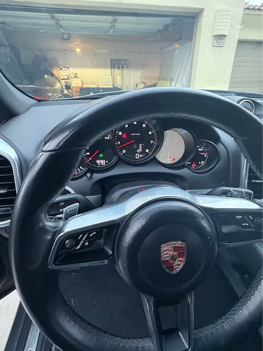 2016 Porsche 958 Cayenne - Image 8 of 12
