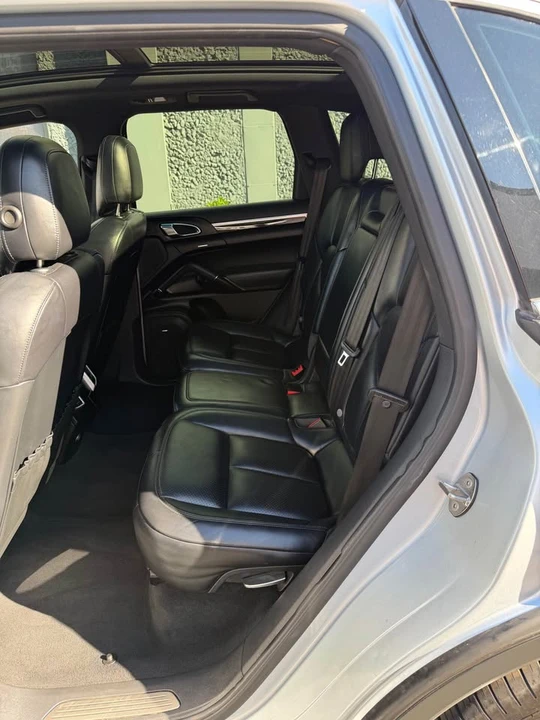2016 Porsche 958 Cayenne - Image 9 of 12