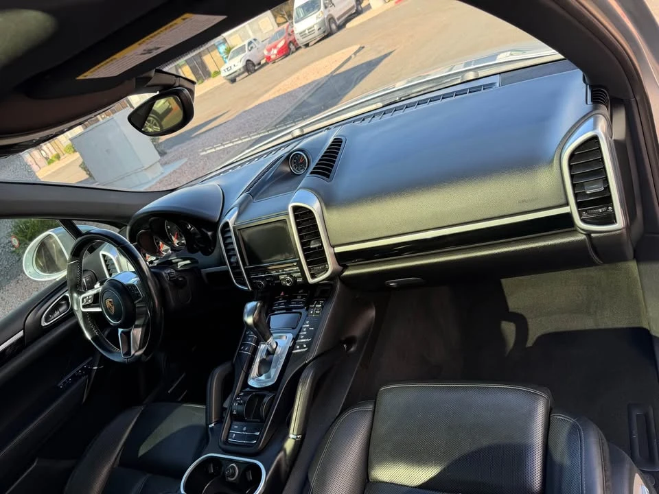 2016 Porsche 958 Cayenne - Image 12 of 12