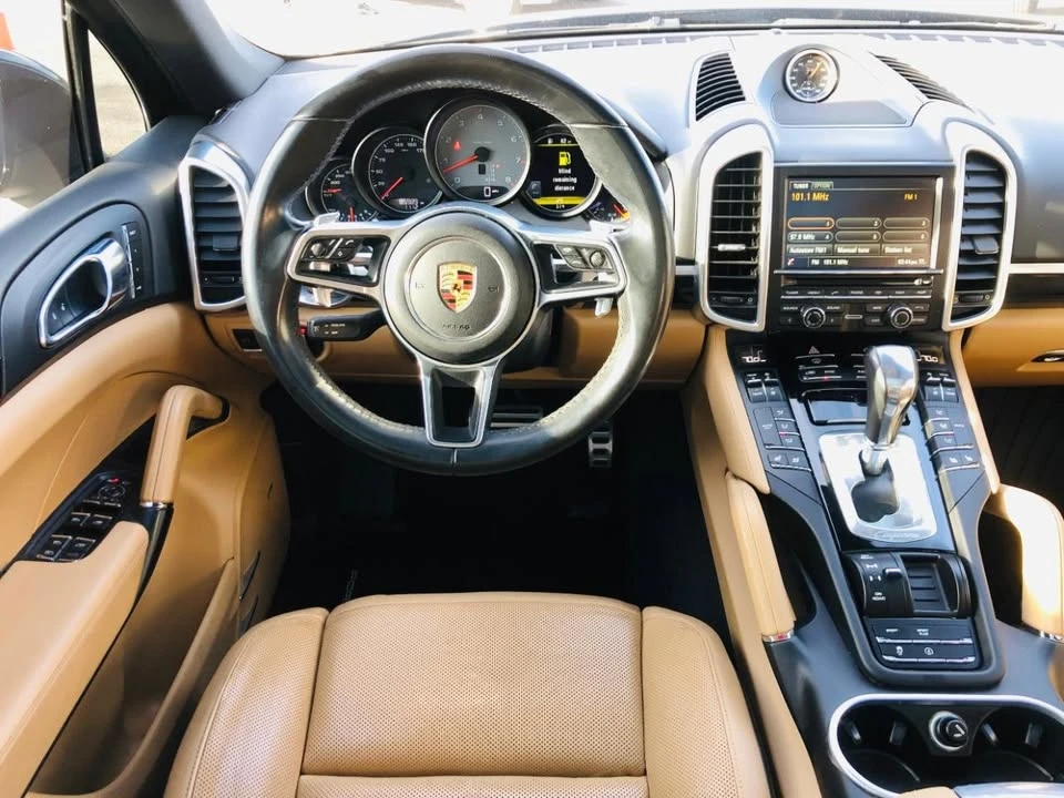 2016 Porsche 958 Cayenne - Image 16 of 19
