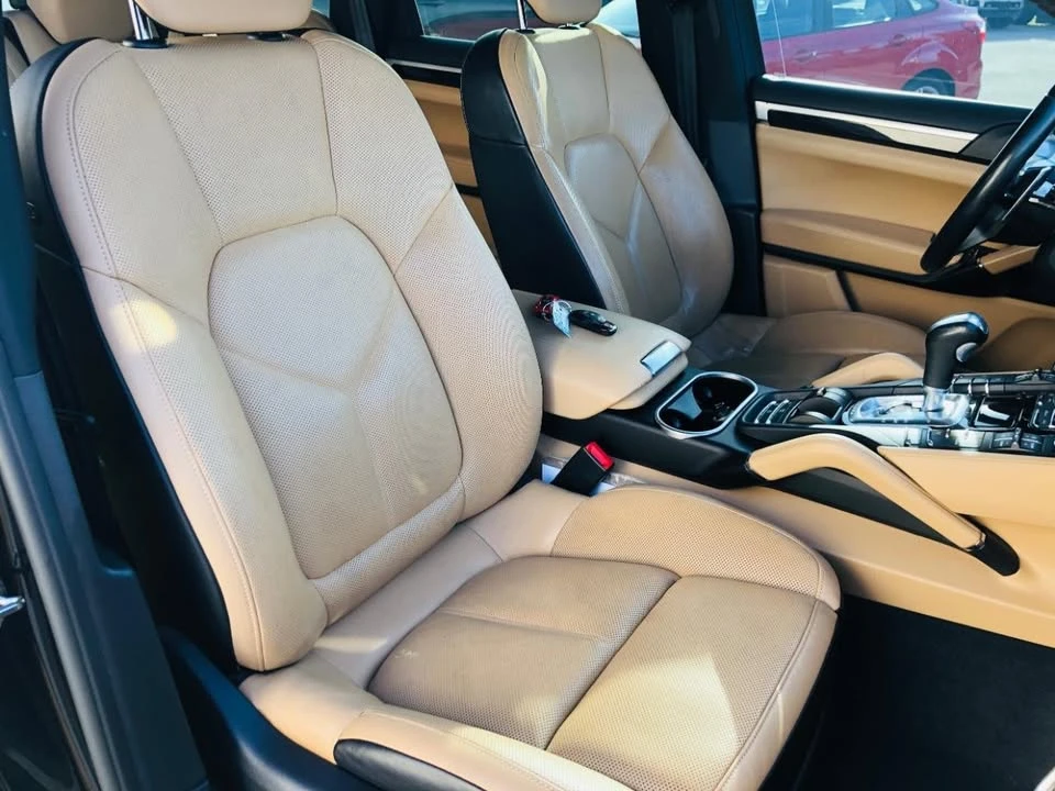2016 Porsche 958 Cayenne - Image 13 of 19
