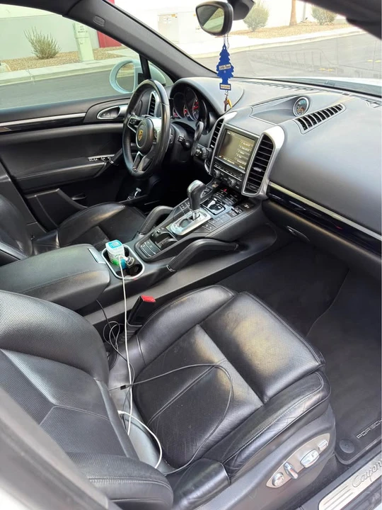 2016 Porsche 958 Cayenne - Image 10 of 12