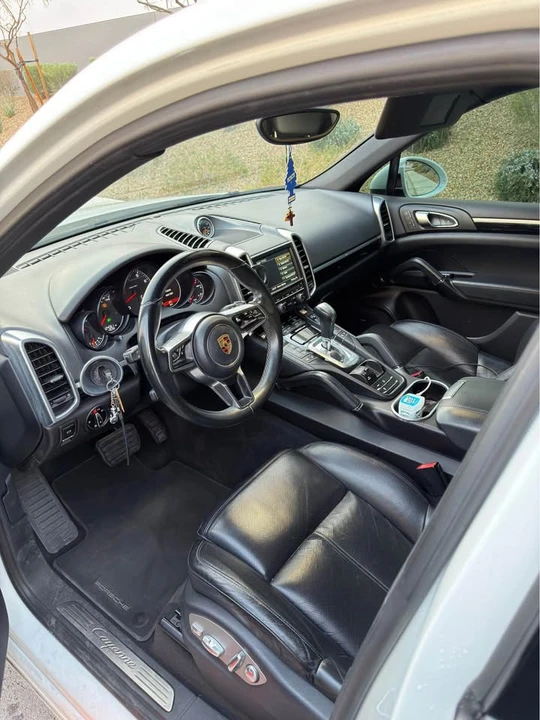 2016 Porsche 958 Cayenne - Image 6 of 12