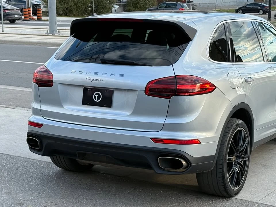 2016 Porsche 958 Cayenne - Image 10 of 20