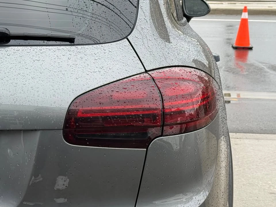 2016 Porsche 958 Cayenne - Image 11 of 20