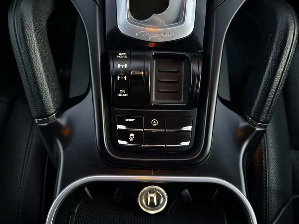 2016 Porsche 958 Cayenne - Image 15 of 20