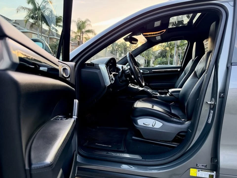 2016 Porsche 958 Cayenne - Image 9 of 20