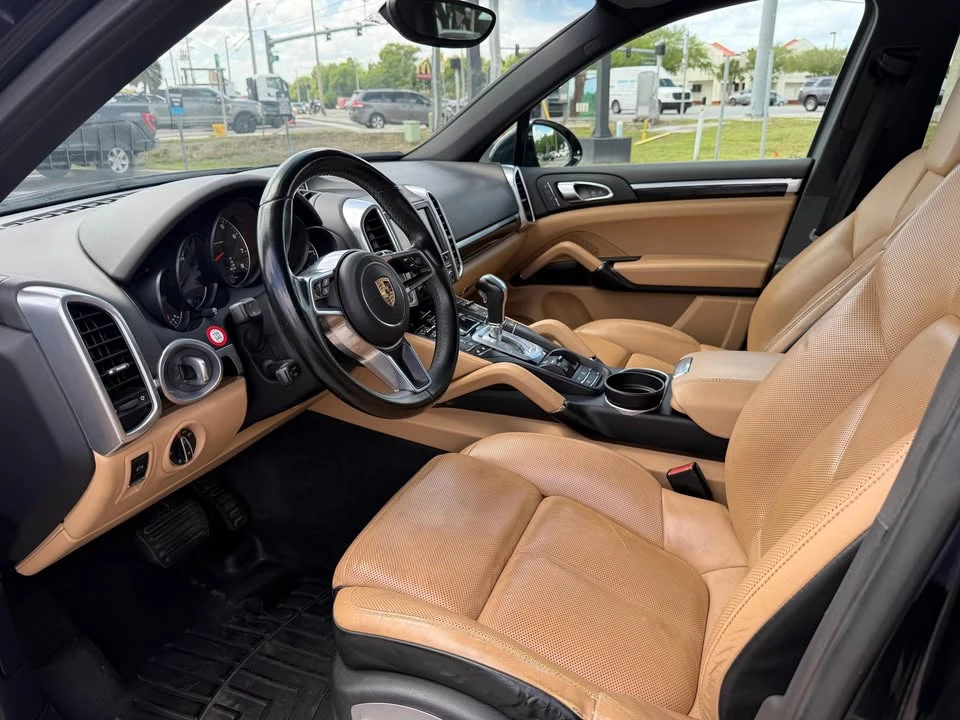 2016 Porsche 958 Cayenne - Image 7 of 12