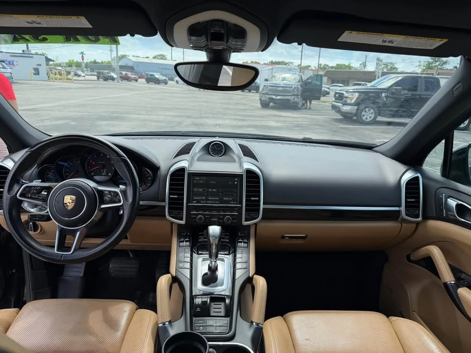 2016 Porsche 958 Cayenne - Image 8 of 12