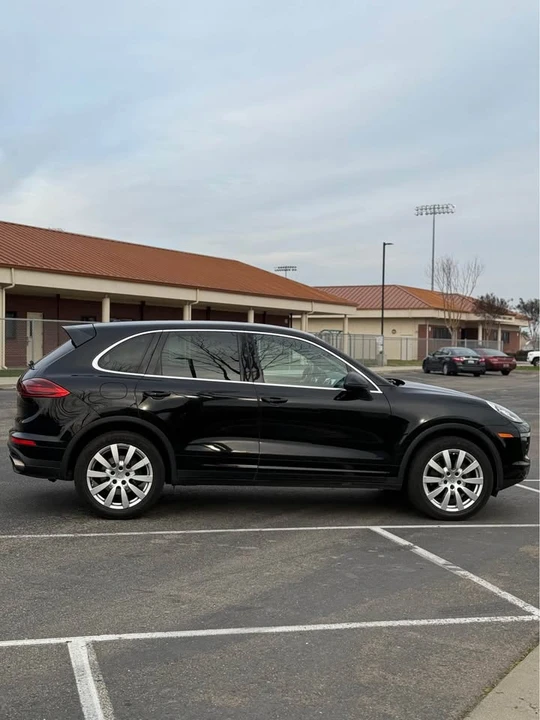 2016 Porsche 958 Cayenne - Image 15 of 16