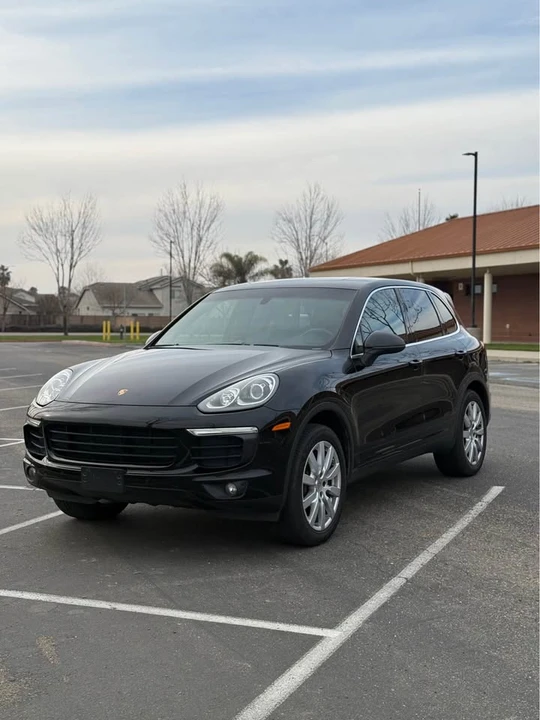 2016 Porsche 958 Cayenne - Image 10 of 16