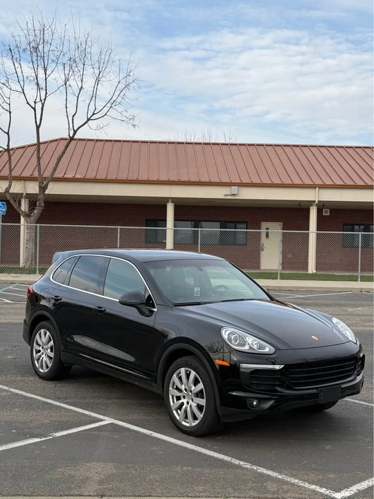 2016 Porsche 958 Cayenne - Image 2 of 16