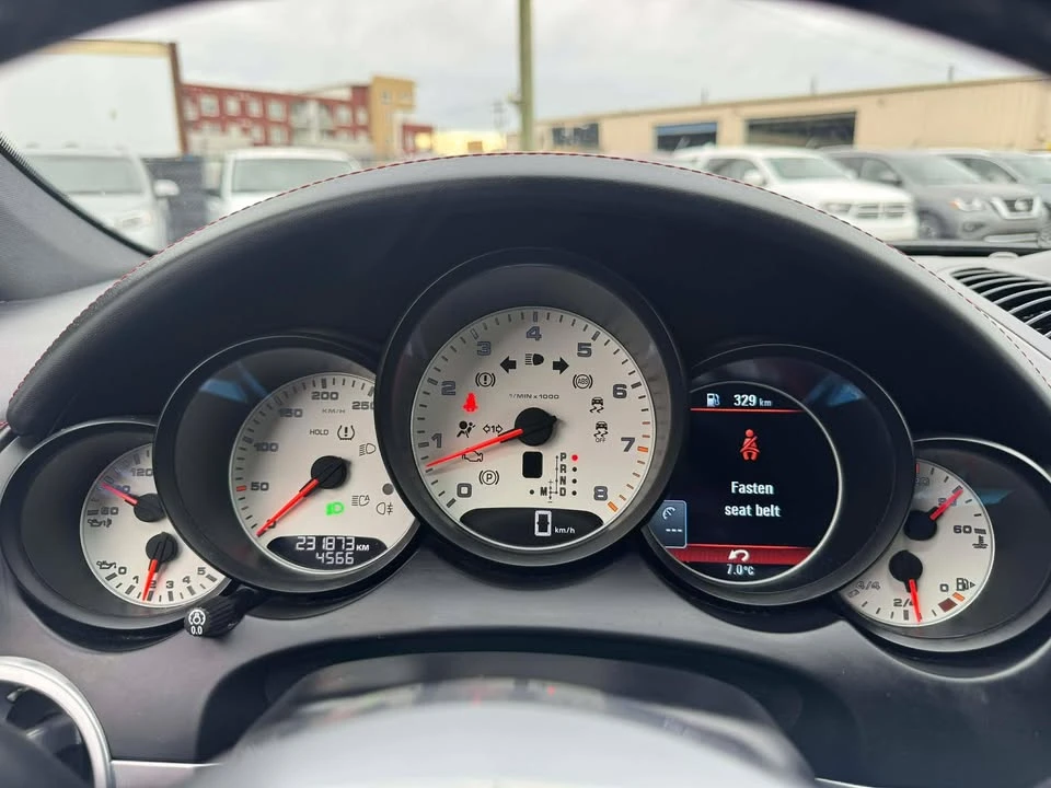 2016 Porsche 958 Cayenne - Image 10 of 20