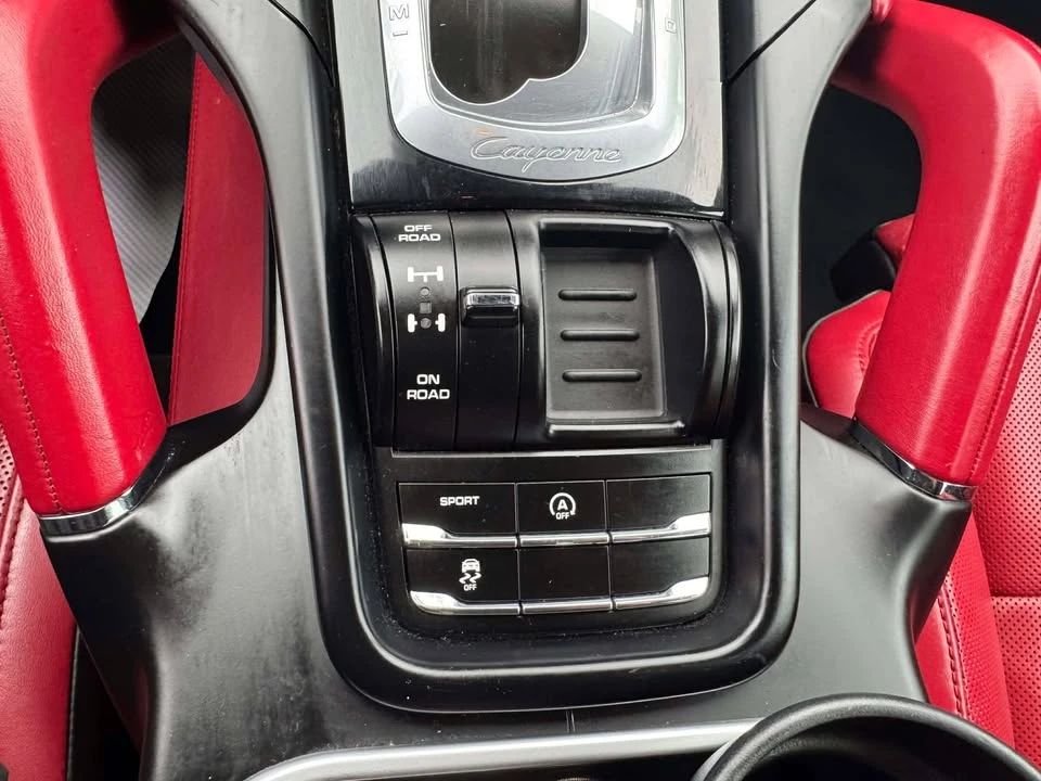 2016 Porsche 958 Cayenne - Image 14 of 20