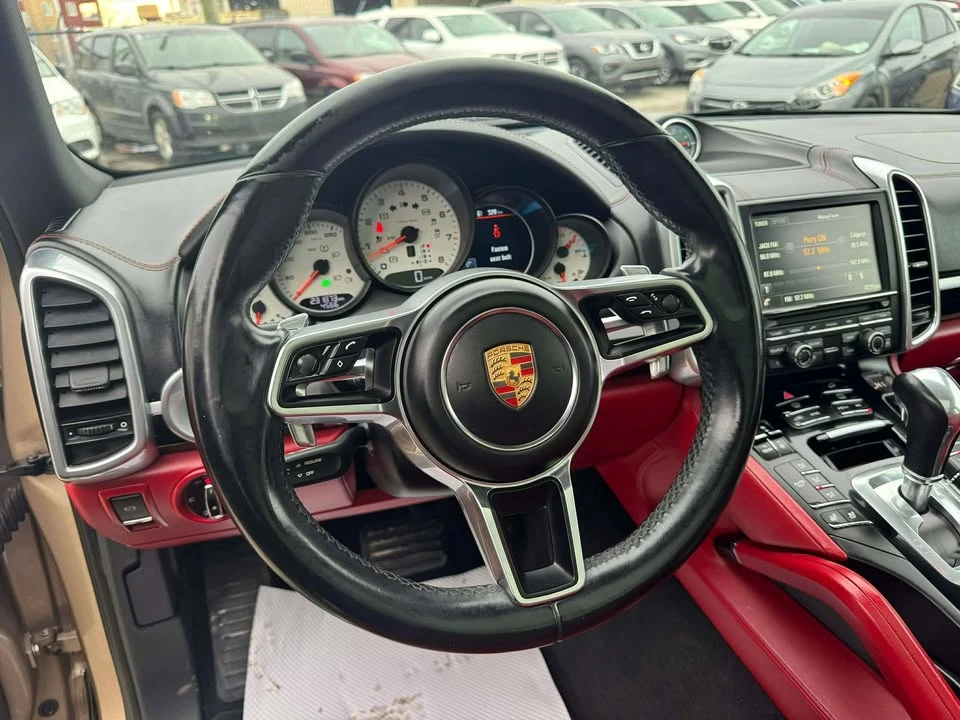 2016 Porsche 958 Cayenne - Image 9 of 20