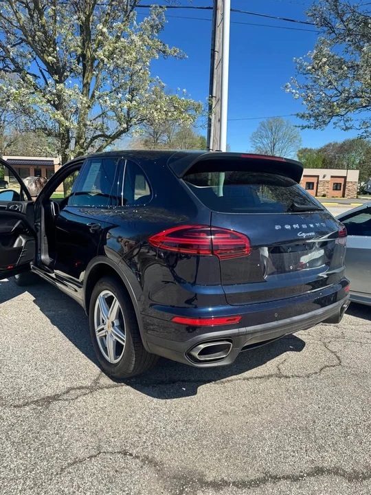 2016 Porsche 958 Cayenne - Image 3 of 5