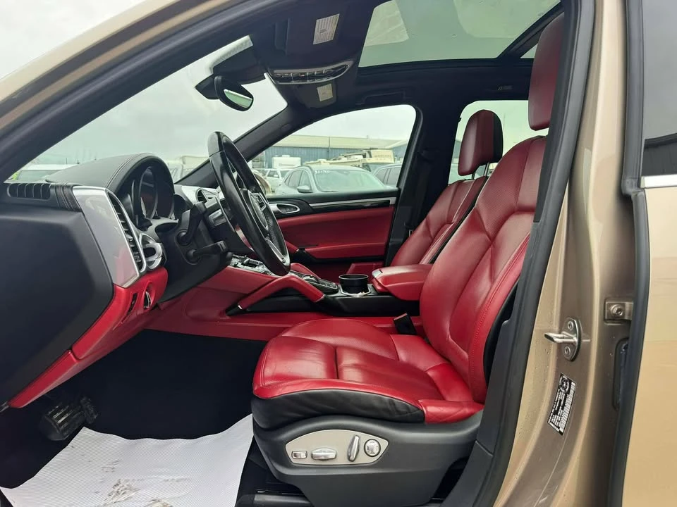 2016 Porsche 958 Cayenne - Image 8 of 20
