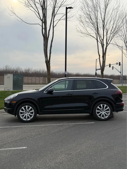 2016 Porsche 958 Cayenne - Image 11 of 16