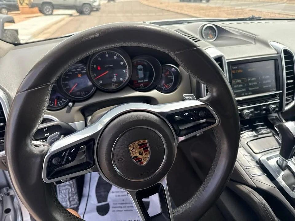 2016 Porsche 958 Cayenne - Image 10 of 20