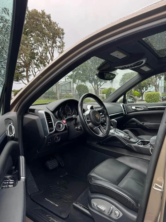 2016 Porsche 958 Cayenne - Image 11 of 20