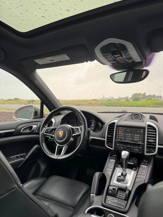 2016 Porsche 958 Cayenne - Image 17 of 20