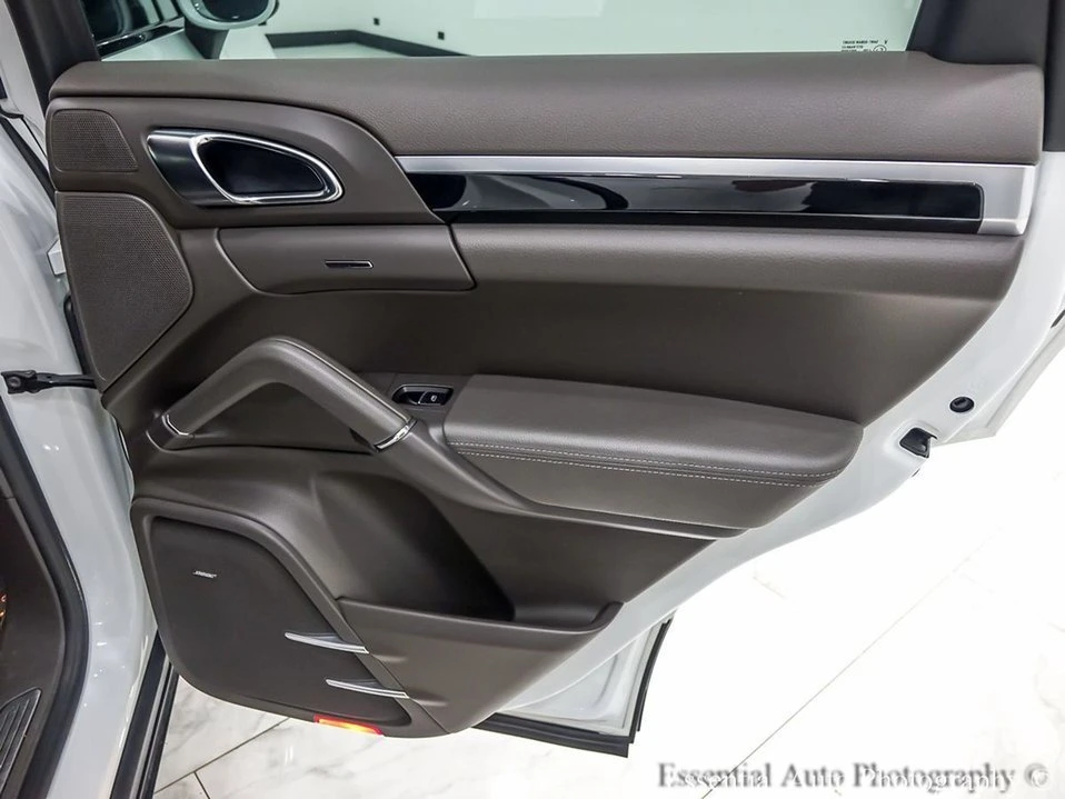 2016 Porsche 958 Cayenne - Image 8 of 20