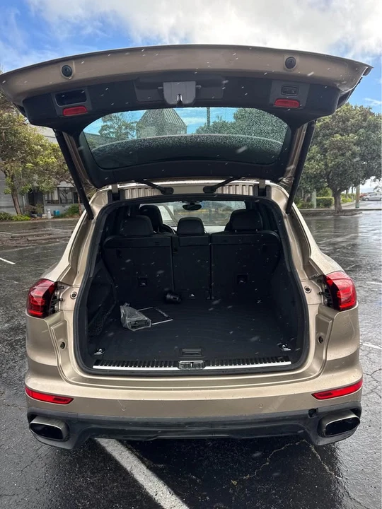 2016 Porsche 958 Cayenne - Image 9 of 20