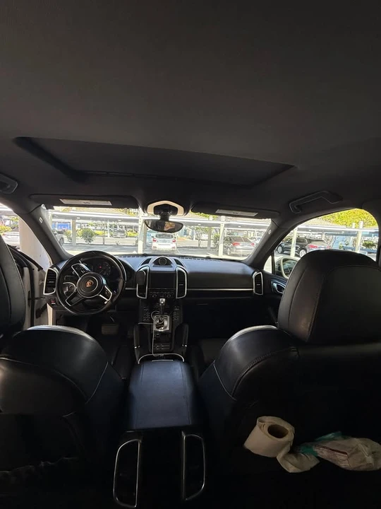 2016 Porsche 958 Cayenne - Image 8 of 9