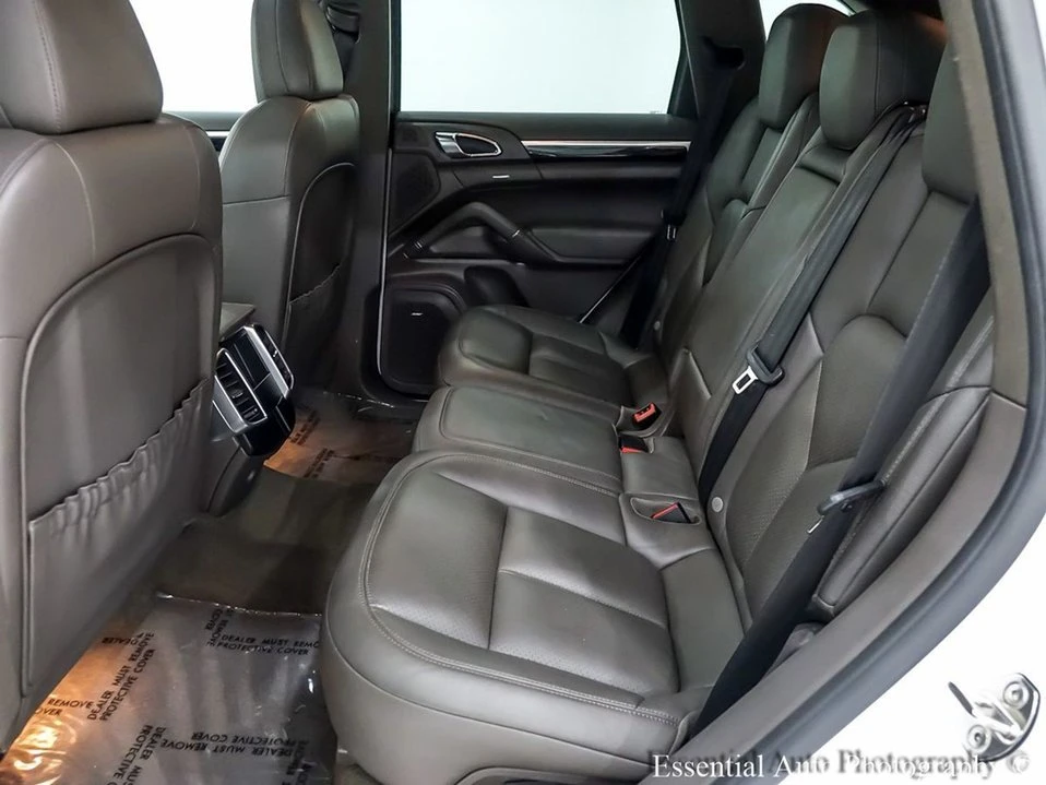 2016 Porsche 958 Cayenne - Image 16 of 20