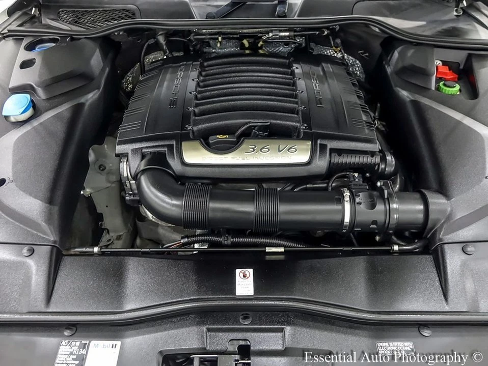 2016 Porsche 958 Cayenne - Image 13 of 20