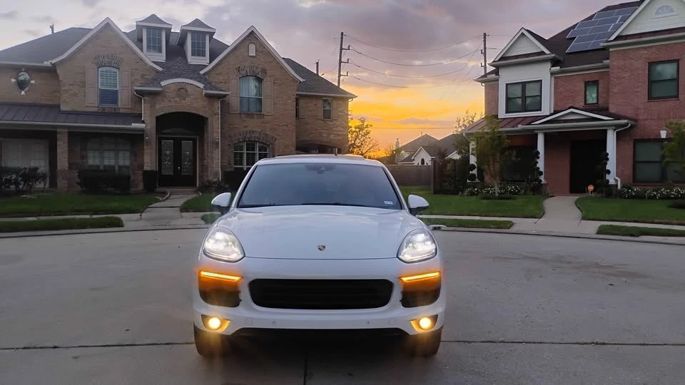 2016 Porsche 958 Cayenne - Image 3 of 15