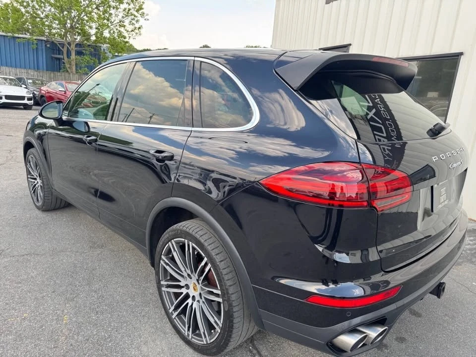 2016 Porsche 958 Cayenne S - Image 7 of 20