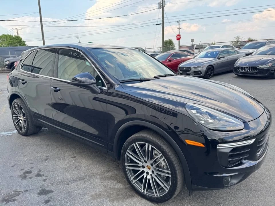 2016 Porsche 958 Cayenne S - Image 4 of 20