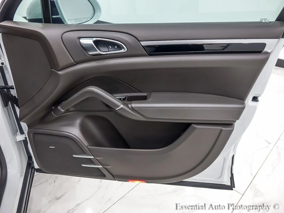 2016 Porsche 958 Cayenne - Image 6 of 20