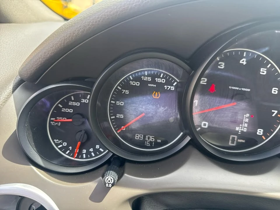 2016 Porsche 958 Cayenne - Image 9 of 20
