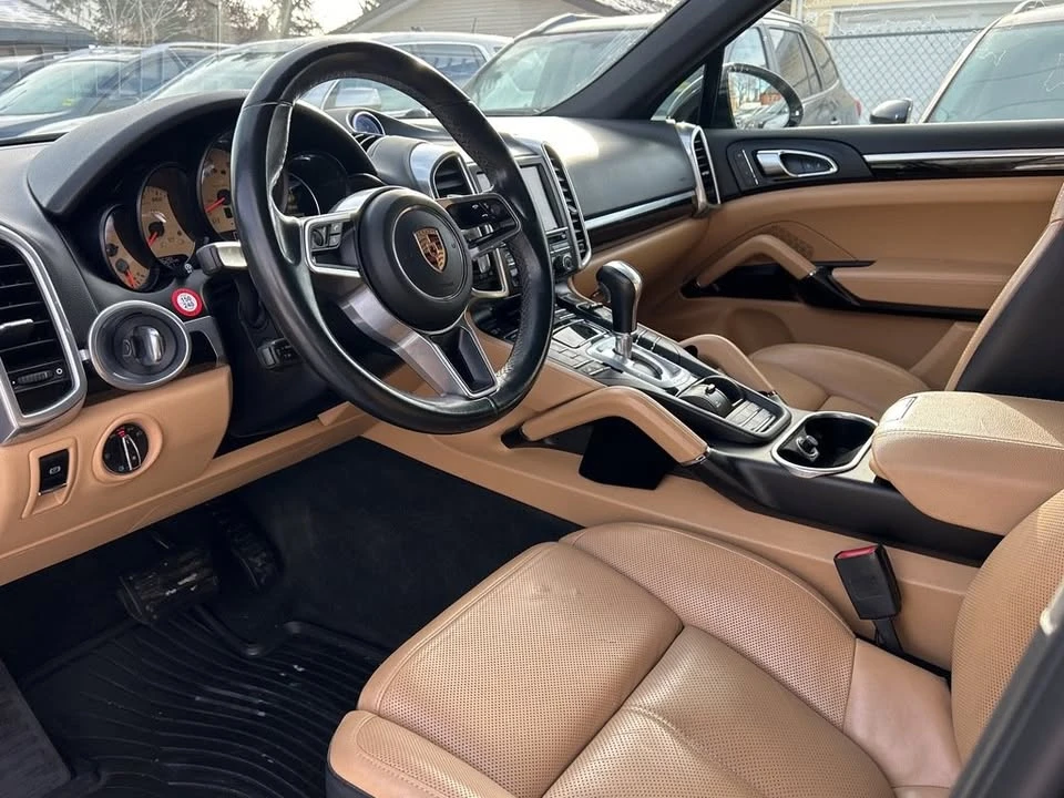 2016 Porsche 958 Cayenne - Image 10 of 19