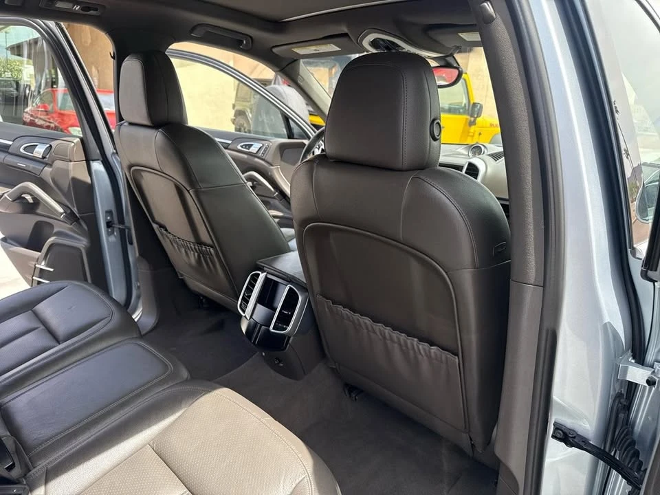 2016 Porsche 958 Cayenne - Image 19 of 20